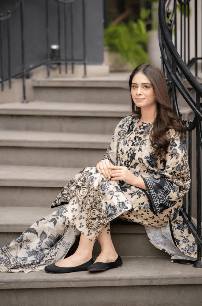 3PC Khaddar Digital Print Shirt with khaddar Printed Dupatta and Trouser - BFU0083 - Image 5