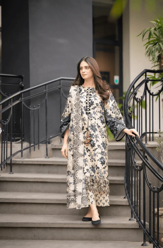 3PC Khaddar Digital Print Shirt with khaddar Printed Dupatta and Trouser - BFU0083 - Image 6