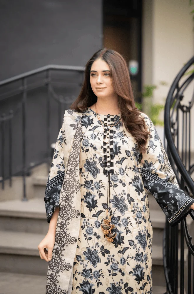 3PC Khaddar Digital Print Shirt with khaddar Printed Dupatta and Trouser - BFU0083 - Image 9
