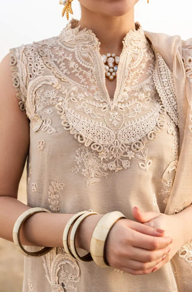 QALAMKAR - 3PC Lawn Embroidered Shirt with Chiffon Embroidered Dupatta and Trouser - BFA0022 - Image 2