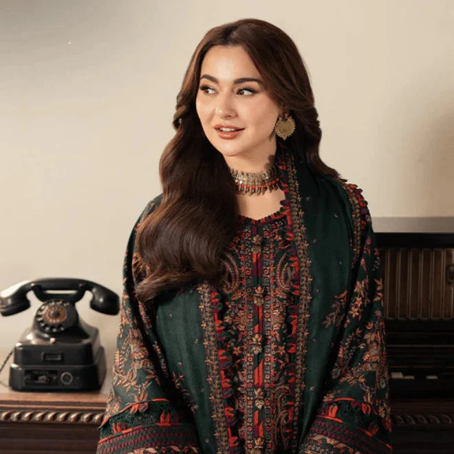 ASIM JOFA - 3PC Lawn Embroidered Shirt with Chiffon Embroidered Dupatta and Trouser - BFA0001 - Image 6