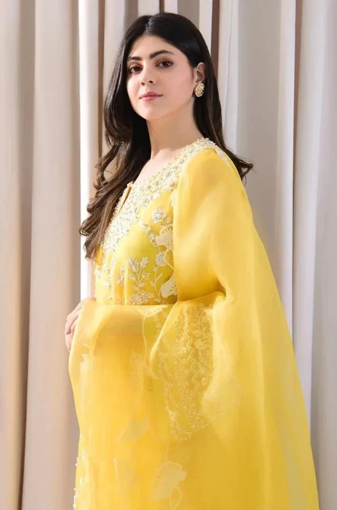 BAREEZE - 3PC Summer Lawn Embroidered Shirt with Organza Embroidered Dupatta and Trouser - BFB0786 - Image 3