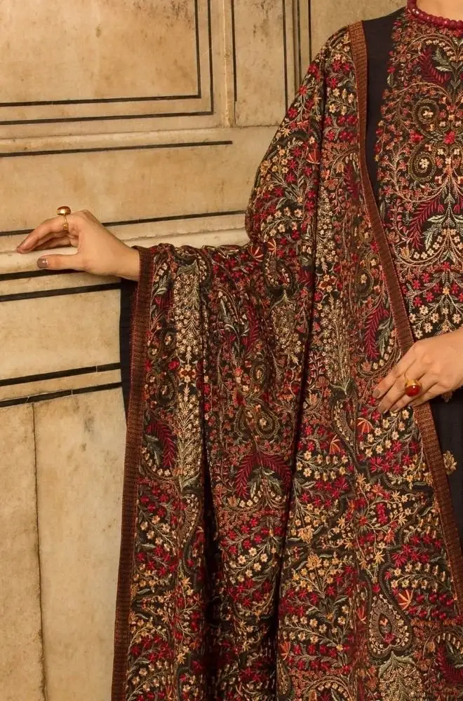 Bareeze - 3PC Dhanak Embroidered Shirt with Dhanak Embroidered Dupatta and Trouser - BFB0469 - Image 3