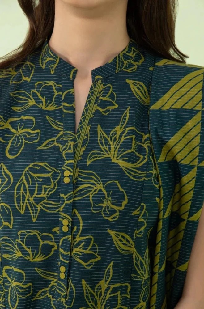 BAROQUE - 3PC Khaddar Printed Shirt with Khaddar Printed Dupatta and Trouser - BFB0586 - Image 4