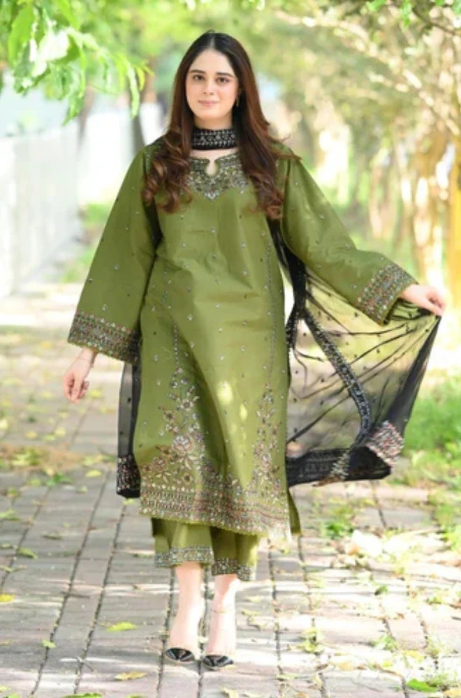 BATIK - 3PC Lawn Embroidered Shirt with Chiffon Embroidered Dupatta and Trouser- BFB04520