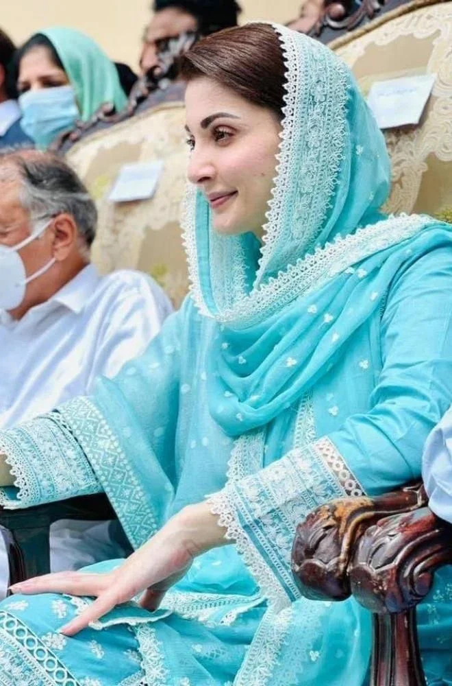 MARYAM NAWAZ - 3PC Lawn Embroidered Shirt with Chiffon Embroidered Dupatta and Trouser - BFB0009