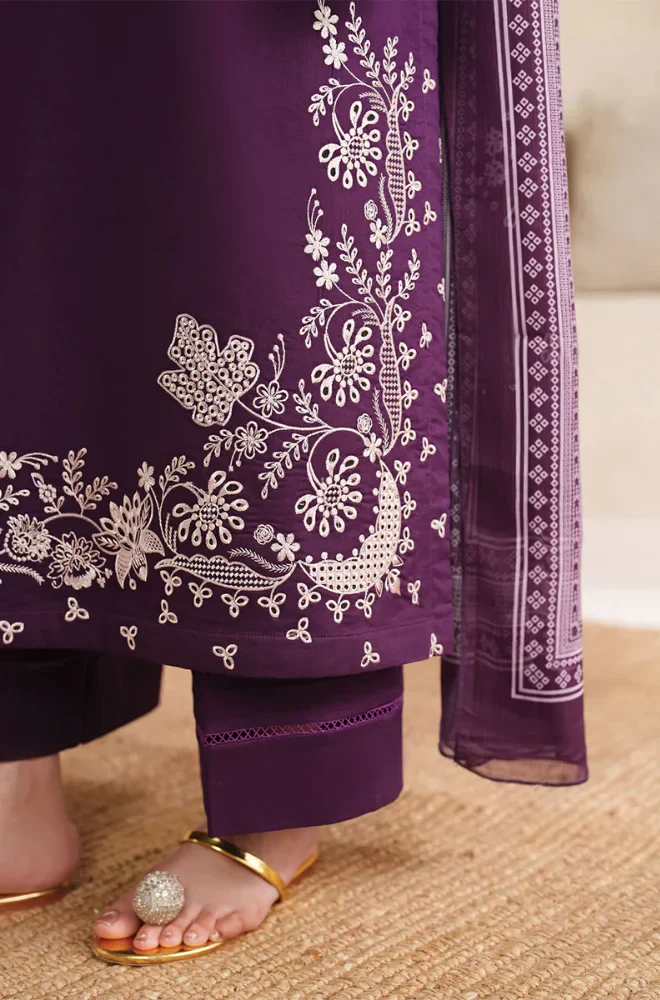 Garnet - 3PC Dhanak Embroidered Shirt With Twill Printed Dupatta and Trouser - BFB0898 - Image 3