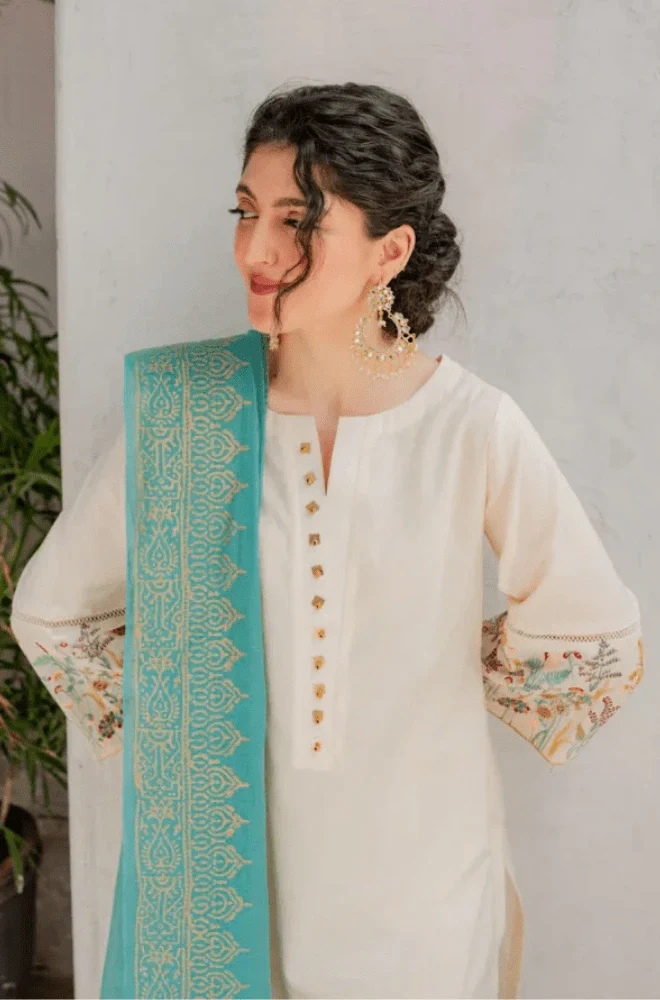 KASTOOR - 3PC Dhanak Shirt With Wool Printed Dupatta and Trouser - BFB0874 - Image 2