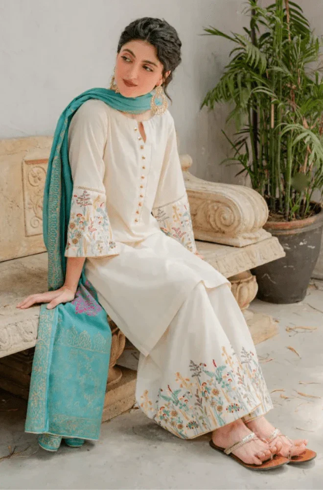 KASTOOR - 3PC Dhanak Shirt With Wool Printed Dupatta and Trouser - BFB0874 - Image 4
