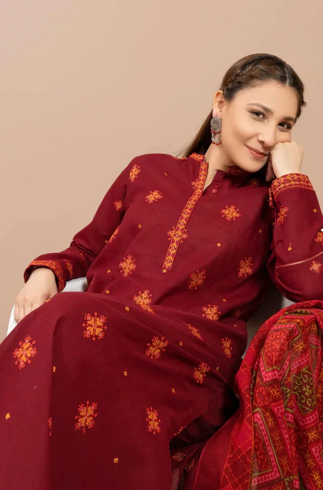 Kayseria - 3PC Dhanak Embroidered Shirt With Twill Printed Dupatta and Trouser - BFB0891 - Image 2