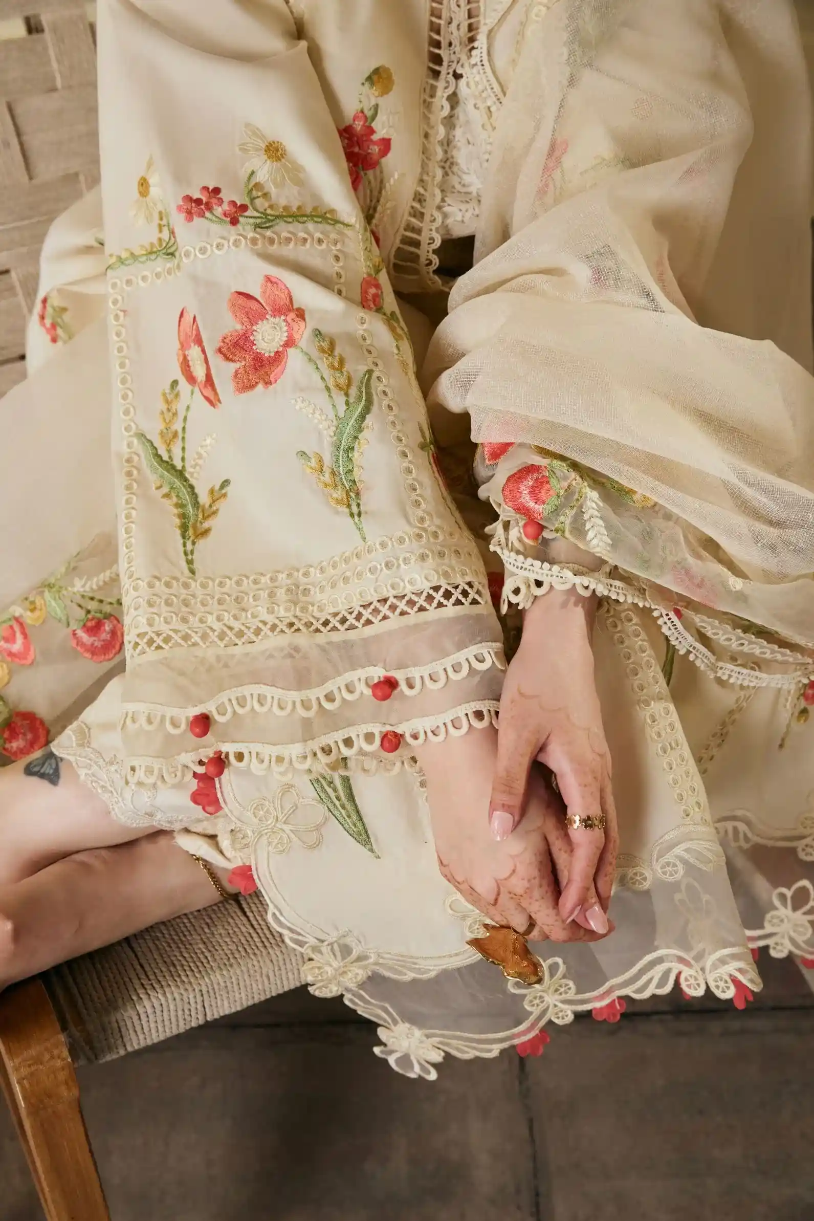 Maryam Hussain - 3PC Lawn Embroidered Shirt With Organza Embroidered Dupatta and Trouser - BFB0826 - Image 5