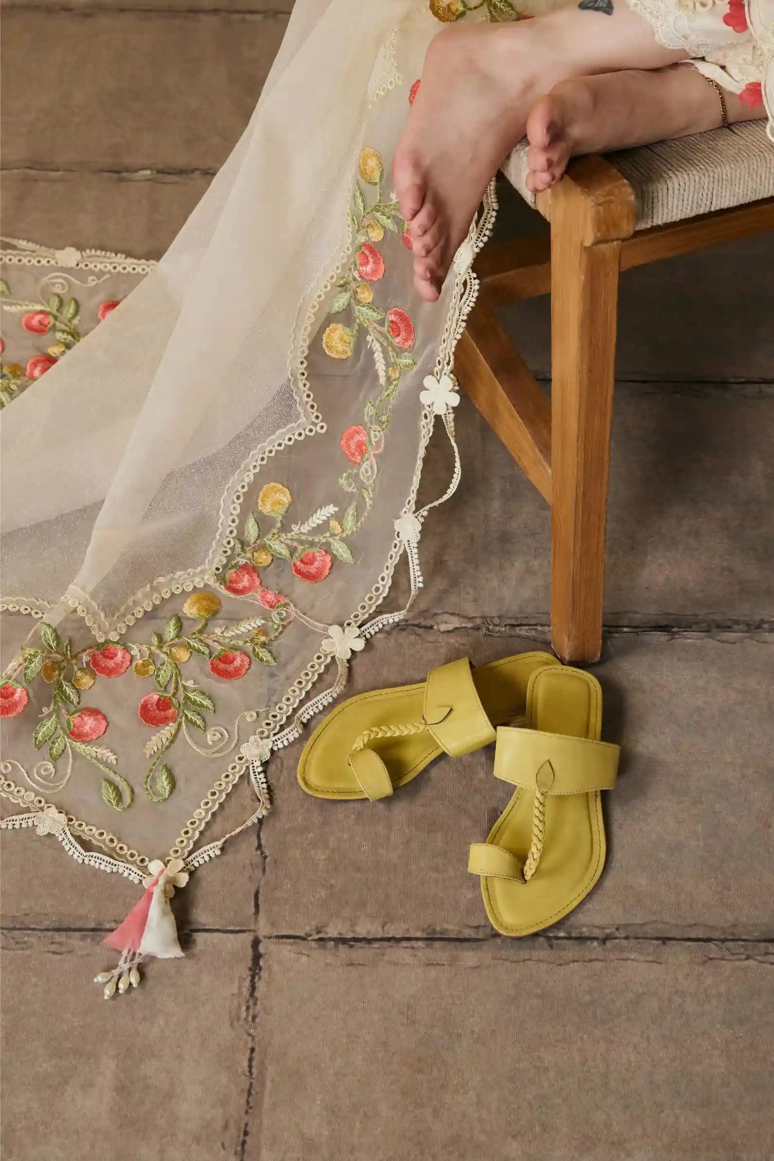 Maryam Hussain - 3PC Lawn Embroidered Shirt With Organza Embroidered Dupatta and Trouser - BFB0826 - Image 6