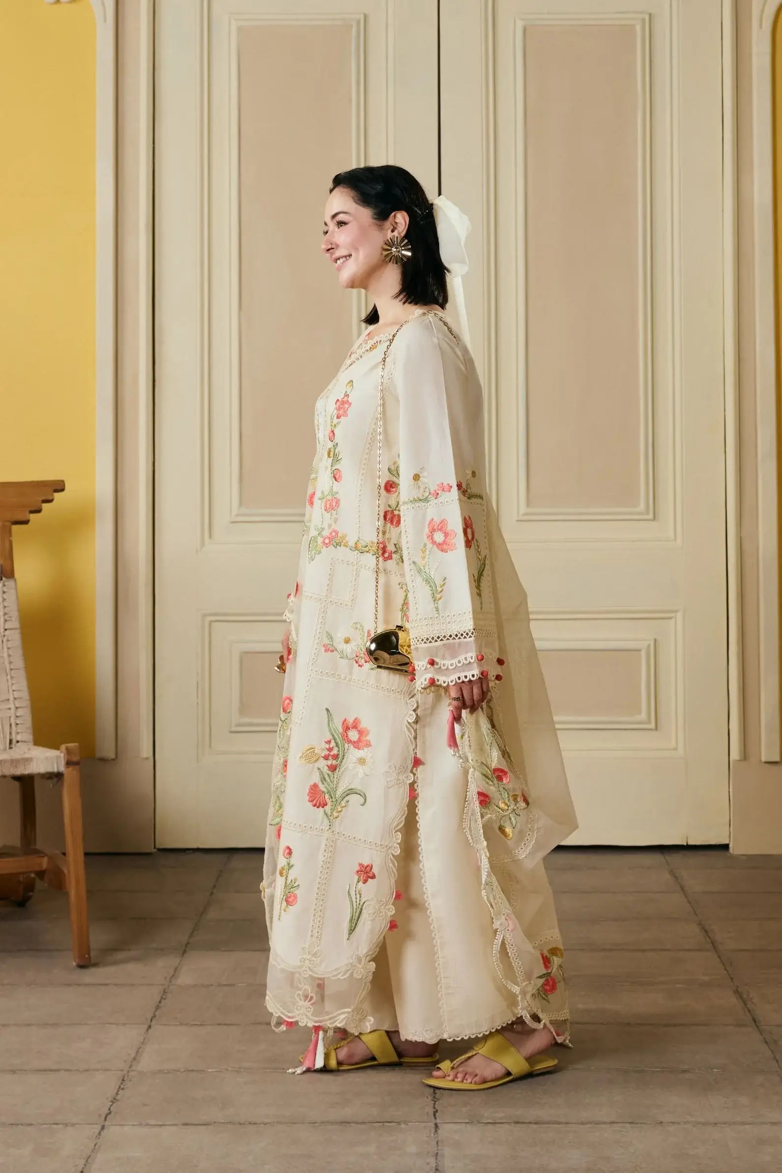 Maryam Hussain - 3PC Lawn Embroidered Shirt With Organza Embroidered Dupatta and Trouser - BFB0826 - Image 7