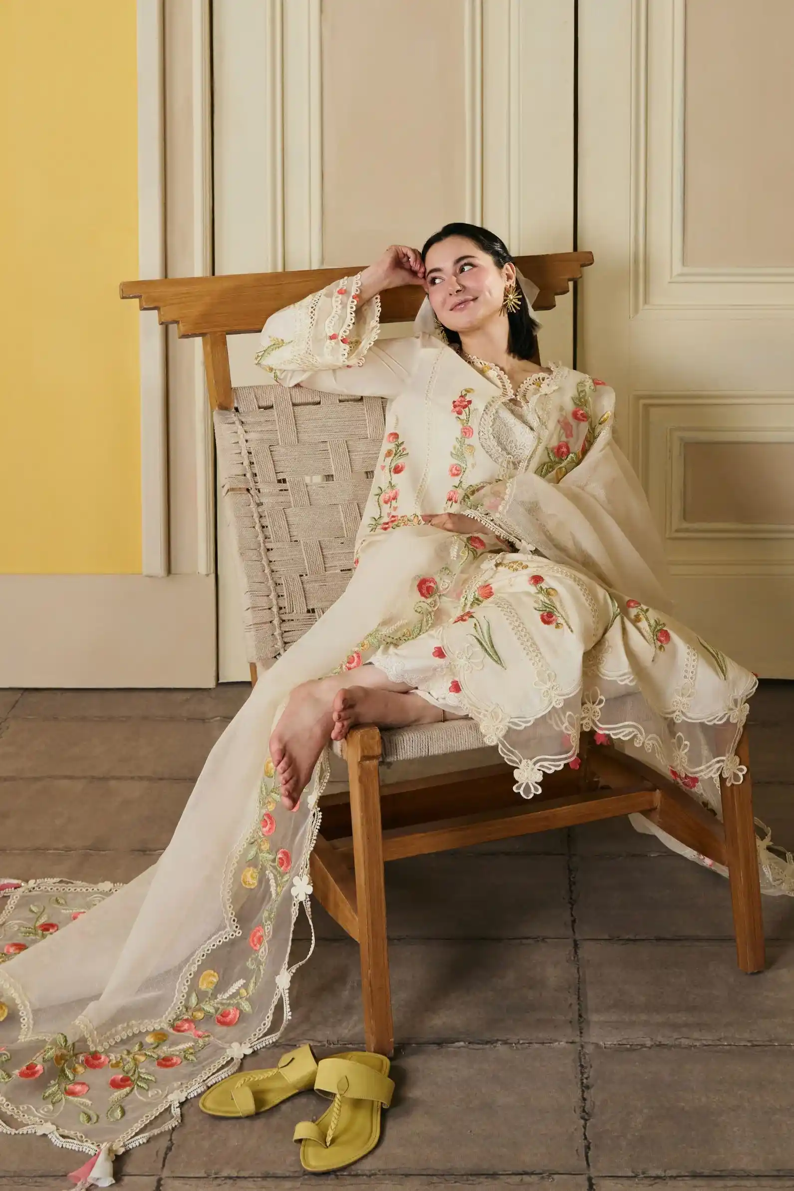 Maryam Hussain - 3PC Lawn Embroidered Shirt With Organza Embroidered Dupatta and Trouser - BFB0826 - Image 8