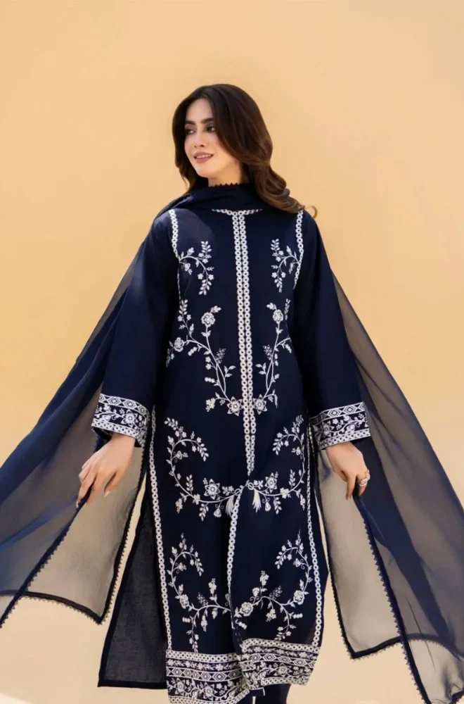 Seran - 3PC Dhanak Embroidered Shirt With Chiffon Dupatta and Trouser - BFB0900 - Image 4