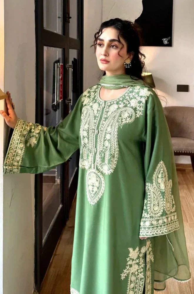 MARINA - 3PC Lawn Embroidered Shirt with Chiffon Embroidered Dupatta and Trouser - BFB0681 - Image 4