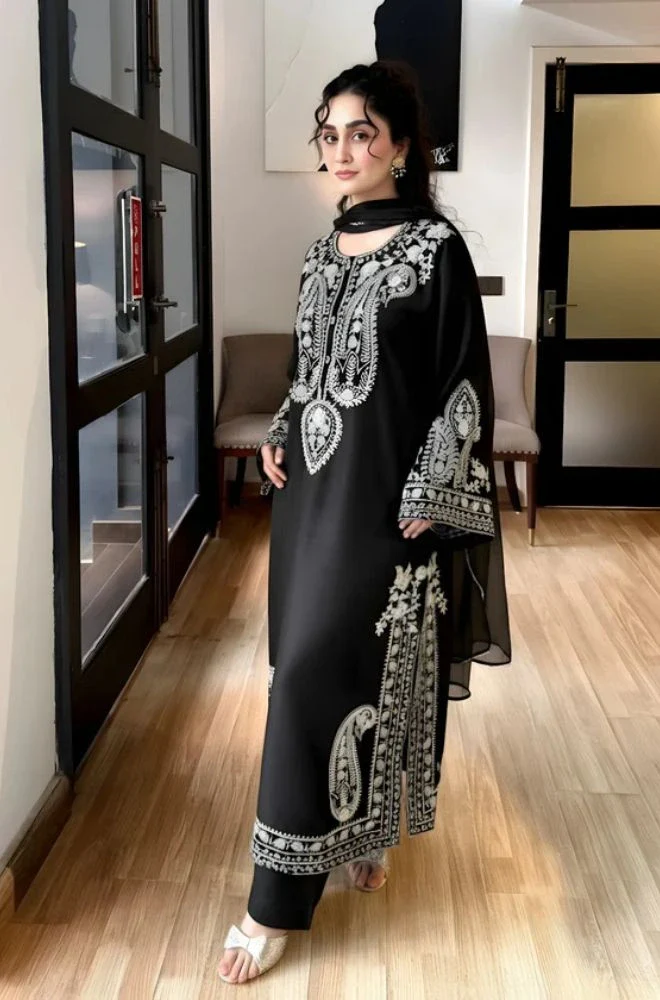MARINA - 3PC Lawn Embroidered Shirt with Chiffon Embroidered Dupatta and Trouser - BFB0741 - Image 3