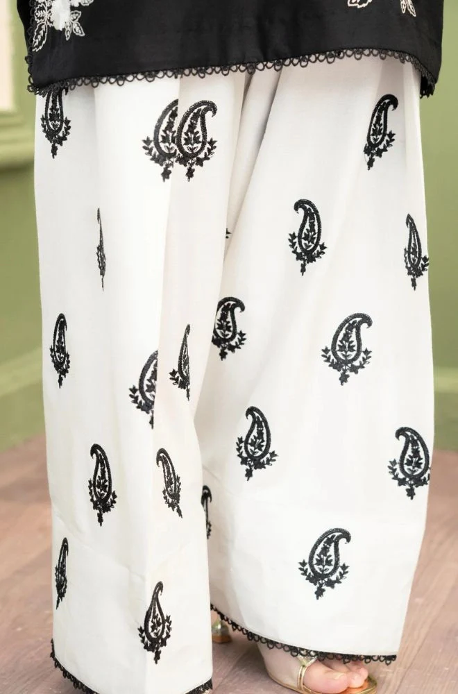 ZARA SHAHJAHAN - 3PC Lawn Embroidered Shirt with Chiffon Embroidered Dupatta and Trouser - BFB0748 - Image 4