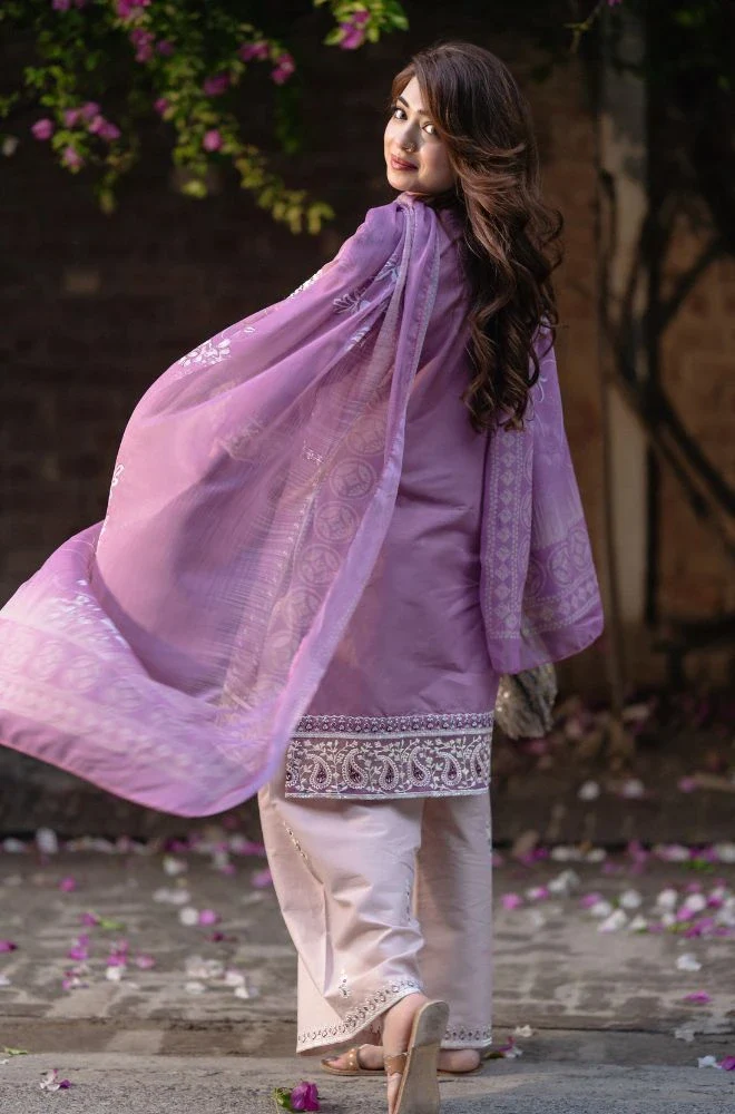 Urge - 3PC Lawn Embroidered Shirt with Chiffon Embroidered Dupatta and Trouser - BFB0755 - Image 2