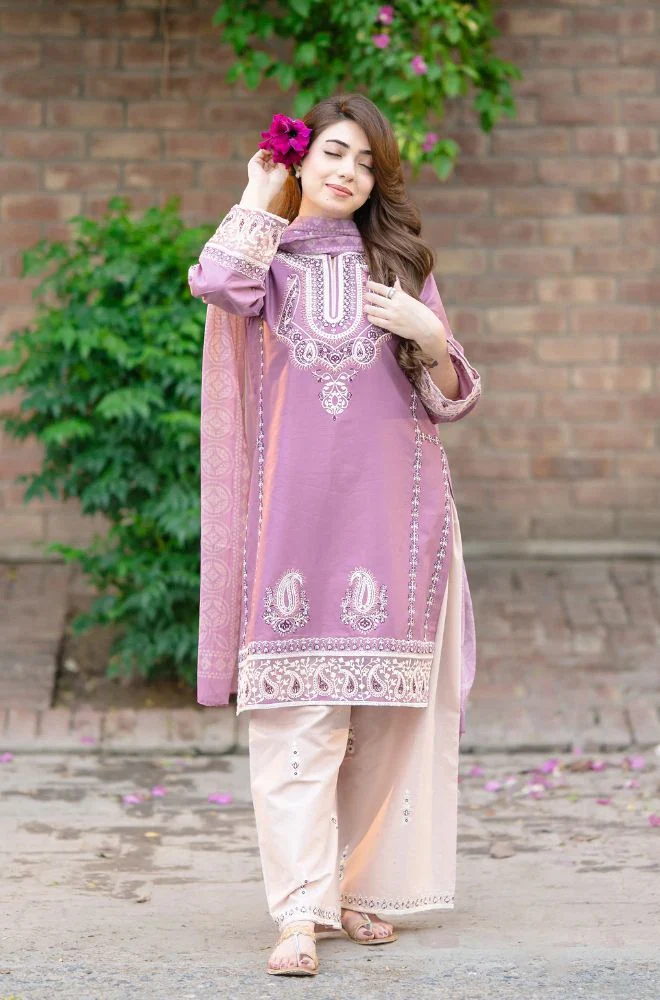 Urge - 3PC Lawn Embroidered Shirt with Chiffon Embroidered Dupatta and Trouser - BFB0755 - Image 4