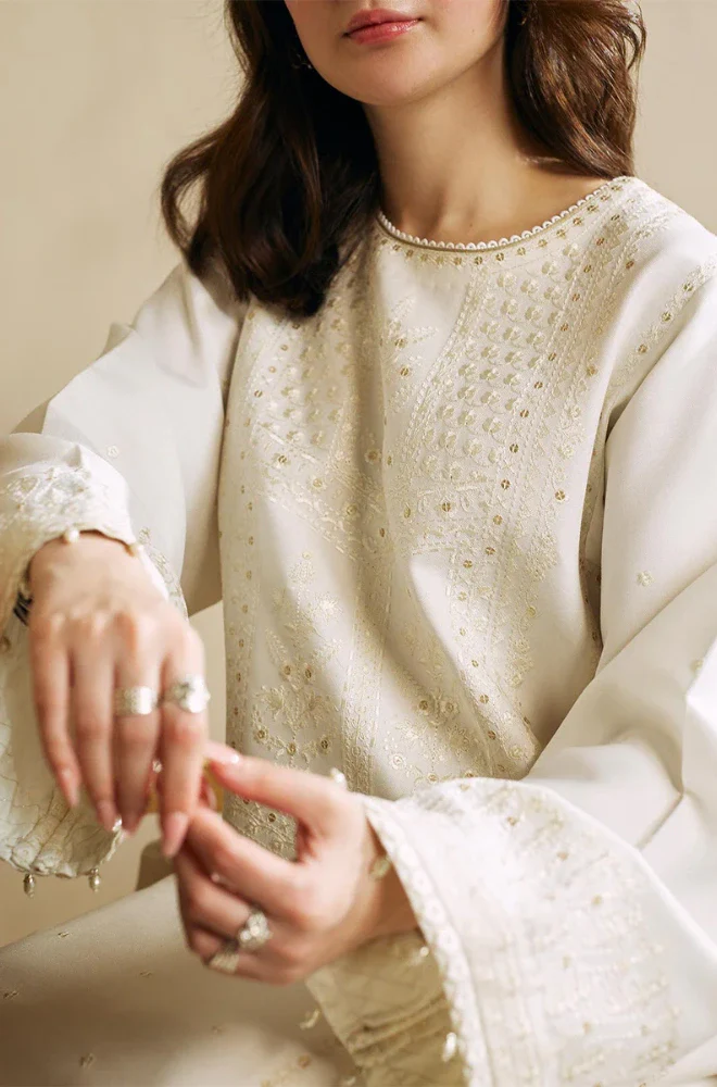 Zara Shahjahan - 3PC Dhanak Embroidered Shirt With Embroidered Dupatta and Trouser - BFB0856 - Image 4