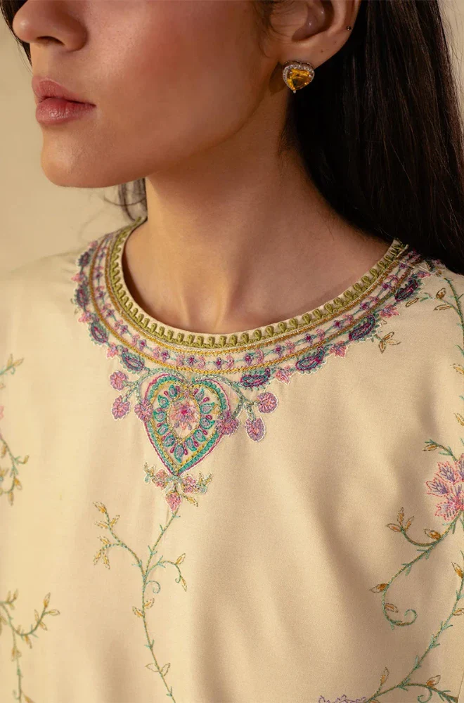 Zara Shahjahan - 3PC Dhanak Embroidered Shirt With Twill Printed Dupatta and Trouser - BFB0915 - Image 3